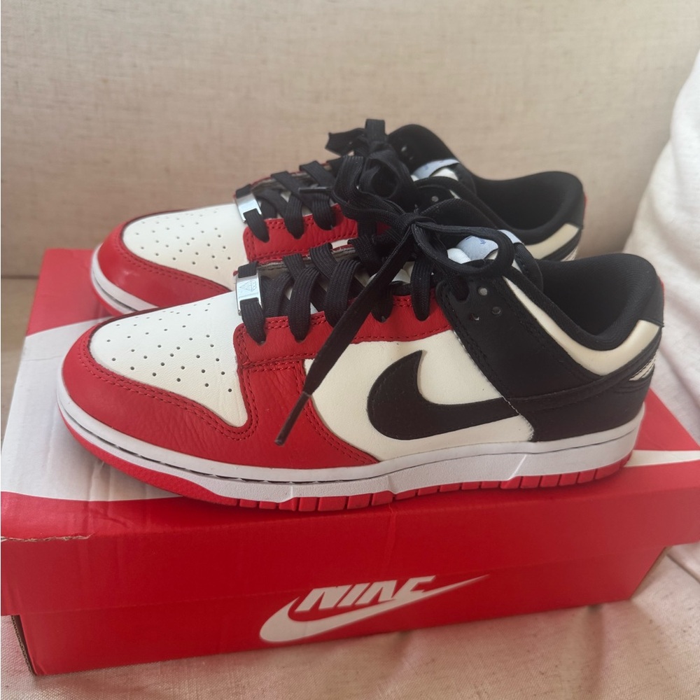 Nike Dunk 75th Anniversary Chicago Sneakers 6.5M/8W